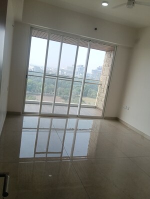 Room in 3.5 BHK Apartment at Sagitarius Bluegrass Residences, Kalyani Nagar – for Rent