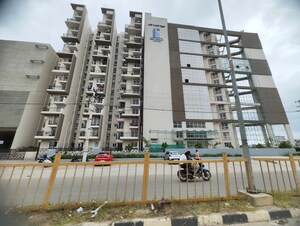 2.5 BHK Apartment – Exterior View View at SBR Keerthi Prime, Old Madras Road - for Sale