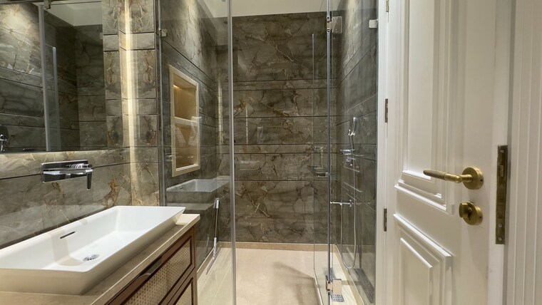 Attached Bathroom, safdarjung enclave 4 Bedroom 3000 Sq.Ft. Apartment In Safdarjung Enclave Delhi 9647152