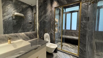 Attached Bathroom in 4 BHK Apartment at Safdarjung Enclave – for Rent