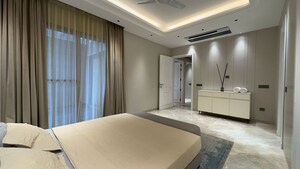 Room in 4 BHK Apartment at Safdarjung Enclave – for Rent