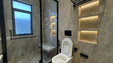 Bathroom in 4 BHK Apartment at Safdarjung Enclave – for Rent
