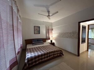 Bedroom in 2 BHK Apartment at Lalani Valentine Apartment 1 Wing D, Malad East – for Rent