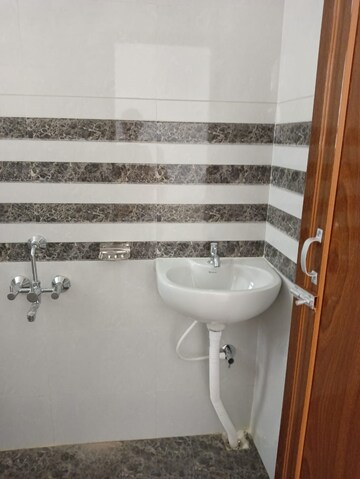 Bathroom in 1 RK Builder Floor at Six Mile – for Rent