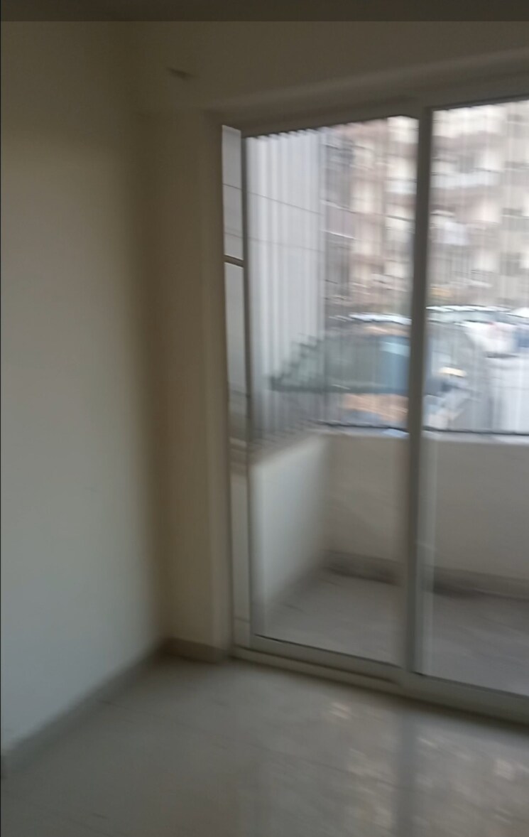 Room, sector 102 3 Bedroom 745 Sq.Ft. Apartment In Sector 102 Gurgaon 9647206