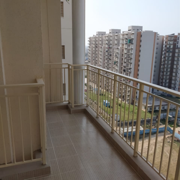 Balcony, emaar-gurgaon-greens 3 Bedroom 1672 Sq.Ft. Apartment In Sector 102 Gurgaon 9647276