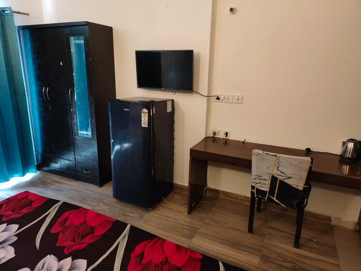 Living Room, paramount-golfforeste 1 Bedroom 435 Sq.Ft. Apartment In Zeta I Greater Noida Greater Noida 9647254