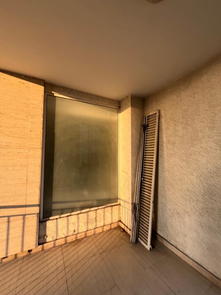 Room, mahagun-marvella 5 Bedroom 4075 Sq.Ft. Apartment In Sector 78 Noida 9647272