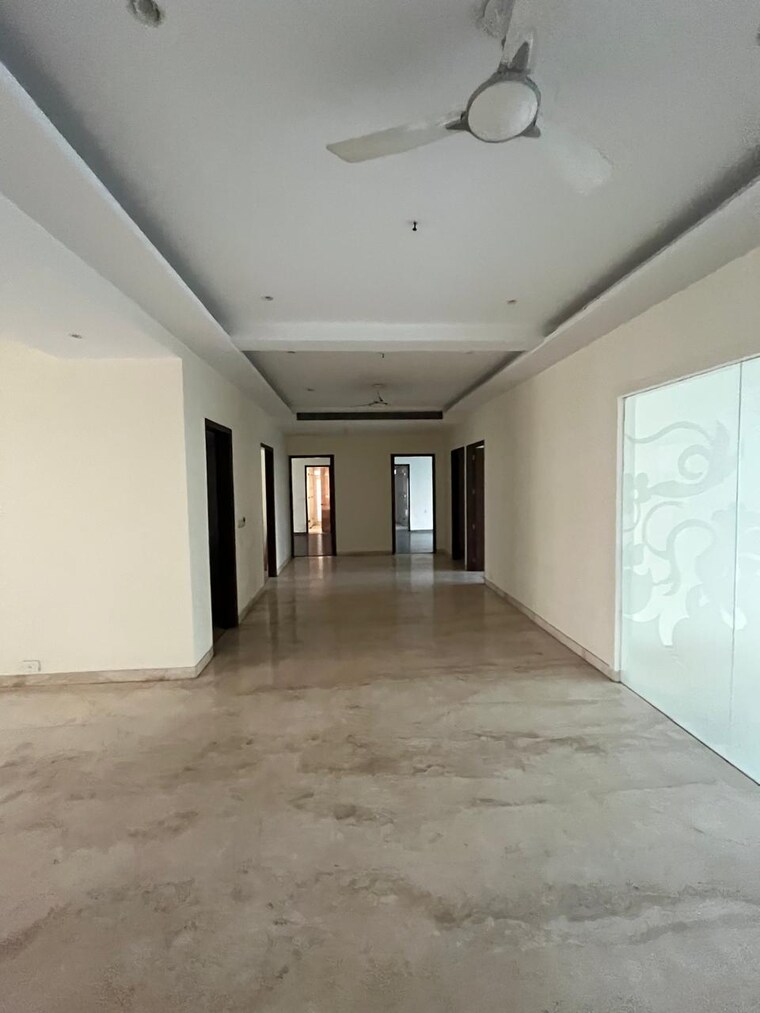 Room, mahagun-marvella 5 Bedroom 4075 Sq.Ft. Apartment In Sector 78 Noida 9647272