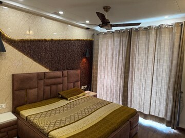 Bedroom in 4 BHK Apartment at Saket – for Rent