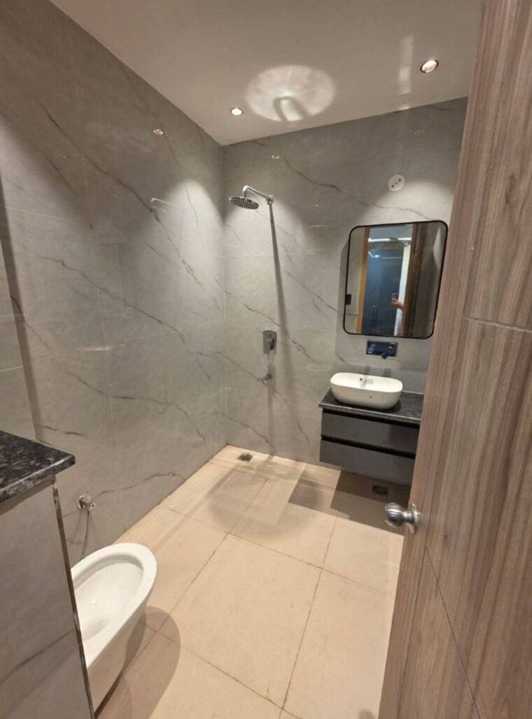Bathroom, saket 1 Bedroom 700 Sq.Ft. Apartment In Saket Delhi 9647331