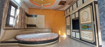 Furnished Amenities in 3 BHK Villa at Sola Road – for Rent