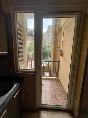 3 BHK Apartment For Rent in Supertech 34 Pavilion, Sector 34