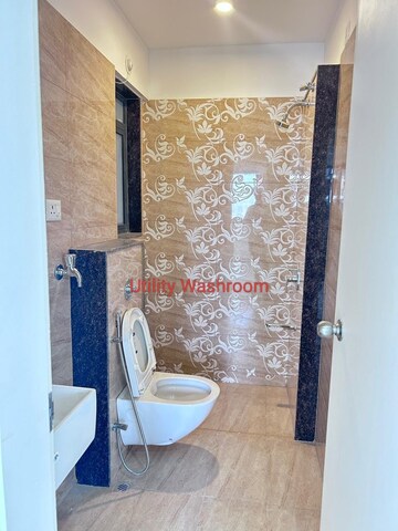 Furnished Amenities in 3.5 BHK Apartment at Amanora Gold Towers, Hadapsar – for Rent