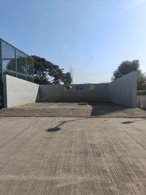 Parking in 3.5 BHK Apartment at Amanora Gold Towers, Hadapsar – for Rent