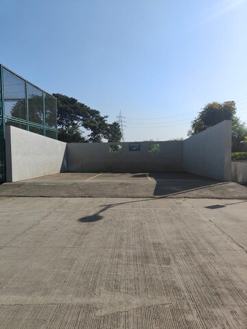 Parking in 3.5 BHK Apartment at Amanora Gold Towers, Hadapsar – for Rent