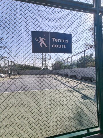 Swimming Pool in 3.5 BHK Apartment at Amanora Gold Towers, Hadapsar – for Rent