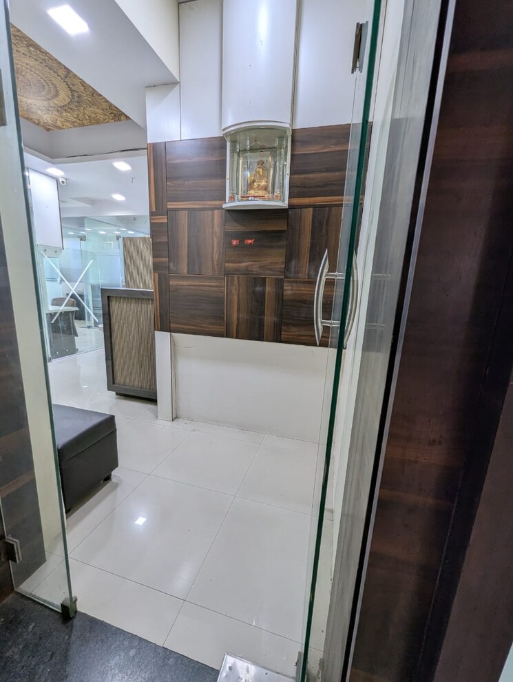 Balcony, real-tech-park Commercial Office Space 1800 Sq.Ft. In Vashi Sector 30a Navi Mumbai 9647386