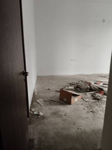 Bedroom in 2.5 BHK Apartment at One OAK Natura, Sushant Golf City – for Sale