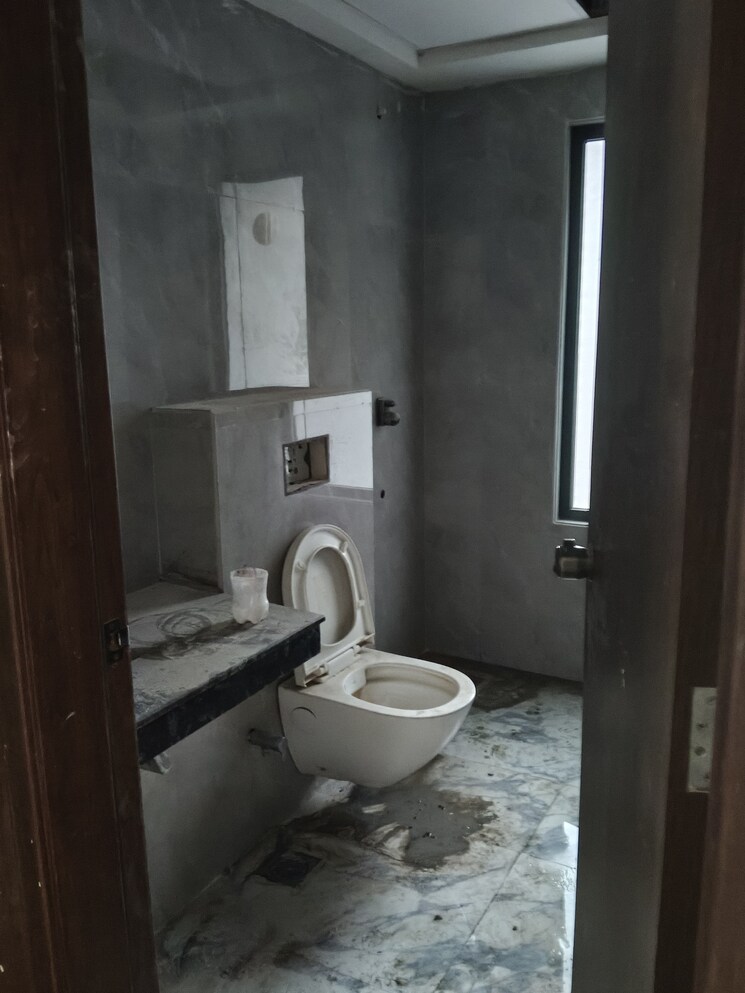 Bathroom, one-oak-natura 2.5 Bedroom 1355 Sq.Ft. Apartment In Sushant Golf City Lucknow 9647395