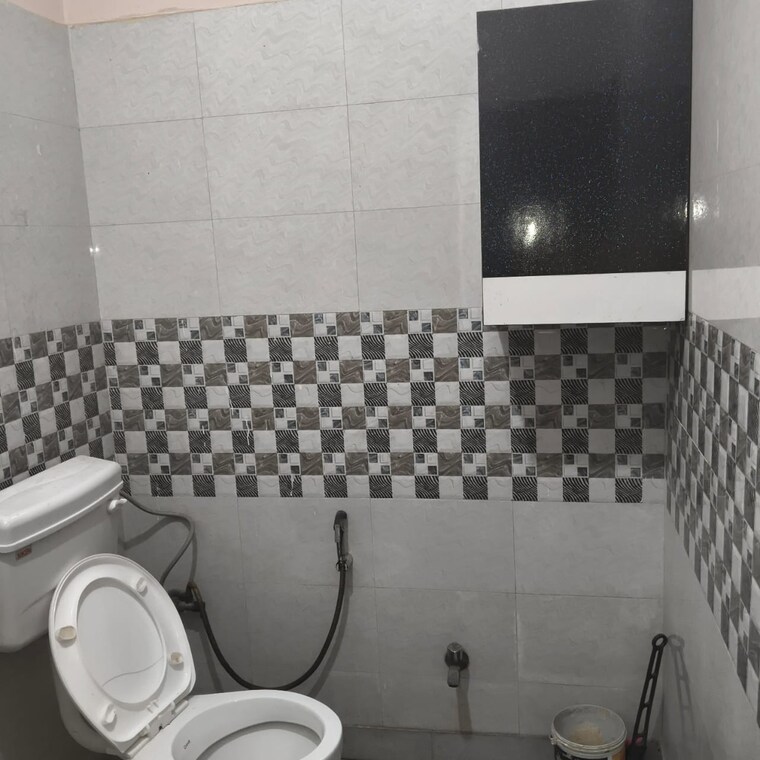 Bathroom, supertech-cape-town 3 Bedroom 1625 Sq.Ft. Apartment In Sector 74 Noida 9647450