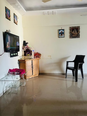 Room in 3 BHK Apartment at Hill View CHS Kharghar, Kharghar – for Sale