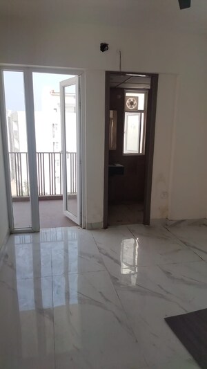 Room in 3 BHK Apartment at M3M Soulitude, Sector 89 – for Rent