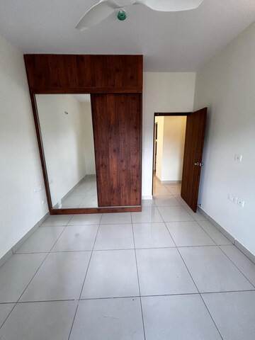 Room in 2 BHK Apartment at Prestige Jindal City, Bagalakunte – for Sale