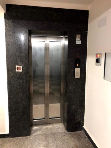 Building Lobby in 3.5 BHK Builder Floor at Jadhunath Enclave, Sector 29 – for Rent