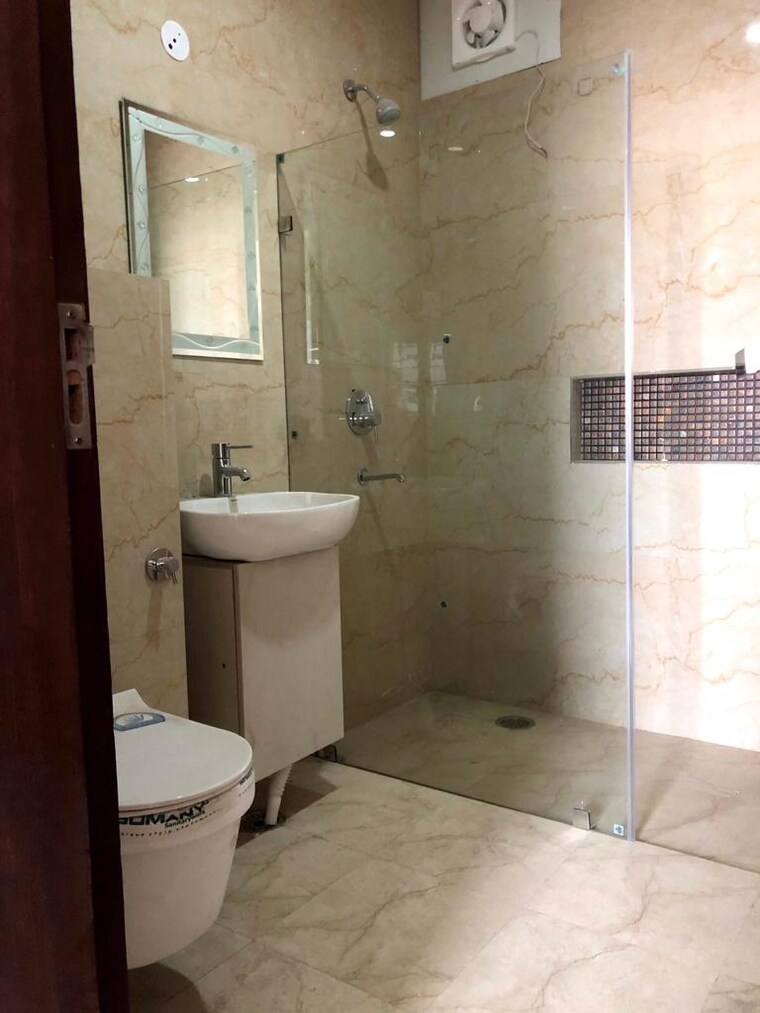 Bathroom, jadhunath-enclave 3.5 Bedroom 340 Sq.Ft. Builder Floor In Sector 29 Faridabad 9647439