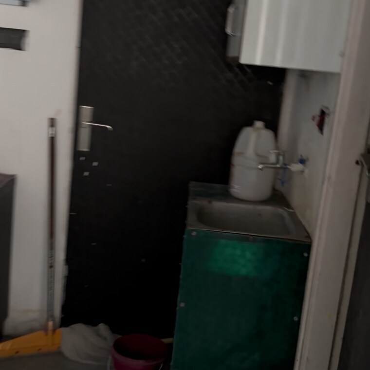 Bathroom, vipul-plaza-faridabad Commercial Office Space 1000 Sq.Ft. In Sector 81 Faridabad 9647487