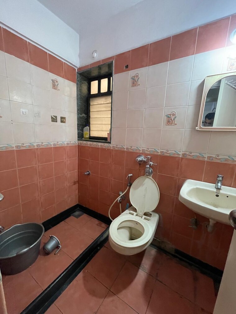 Bathroom, manavsthal-heights 2 Bedroom 1050 Sq.Ft. Apartment In Andheri East Mumbai 9647535
