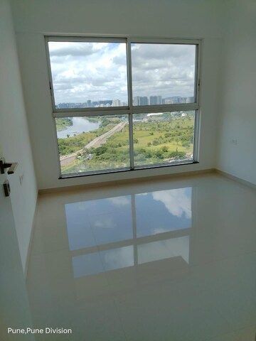 2 BHK Apartment For Rent in VJ YashOne Infinitee, Tathawade