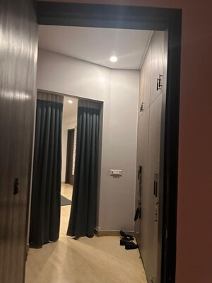 Building Lobby in 3 BHK Builder Floor at Gupta Awas, Sector 43 – for Rent