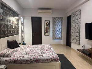 Bedroom in 3 BHK Builder Floor at Gupta Awas, Sector 43 – for Rent