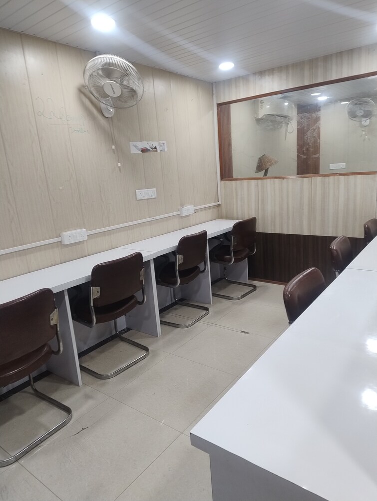 Cover Image, gomti nagar Commercial Office Space 850 Sq.Ft. In Gomti Nagar Lucknow 9647537