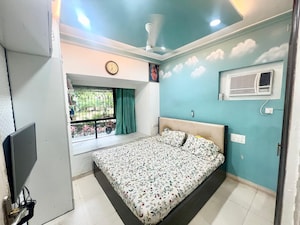 Bedroom in 2 BHK Apartment at Green Meadows Bluilding 2 Chs Ltd, Kandivali East – for Rent