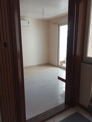 Room in 3 BHK Apartment at Aurobindo Kohinoor, Serilingampally – for Rent