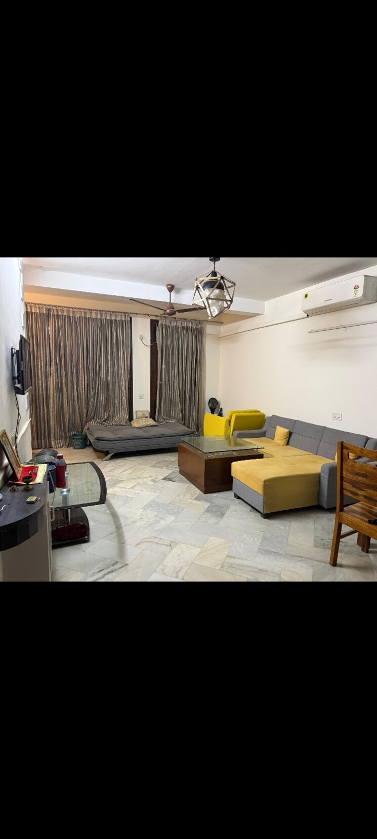 Living Room, dlf-pink-town-house 2 Bedroom 1500 Sq.Ft. Builder Floor In Dlf City Phase 3 Gurgaon 9647581