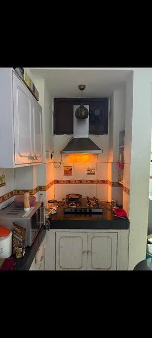 Kitchen in 2 BHK Builder Floor at DLF Pink Town House, Dlf City Phase 3 – for Rent