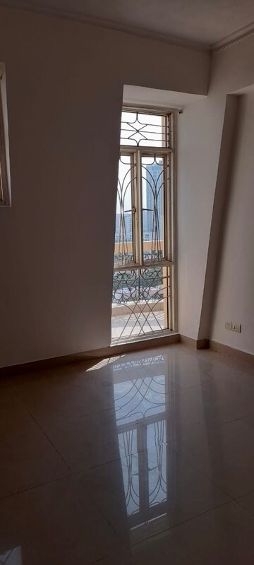 Room in 2 BHK Builder Floor at DLF City Gurgaon, Sector 27 – for Rent