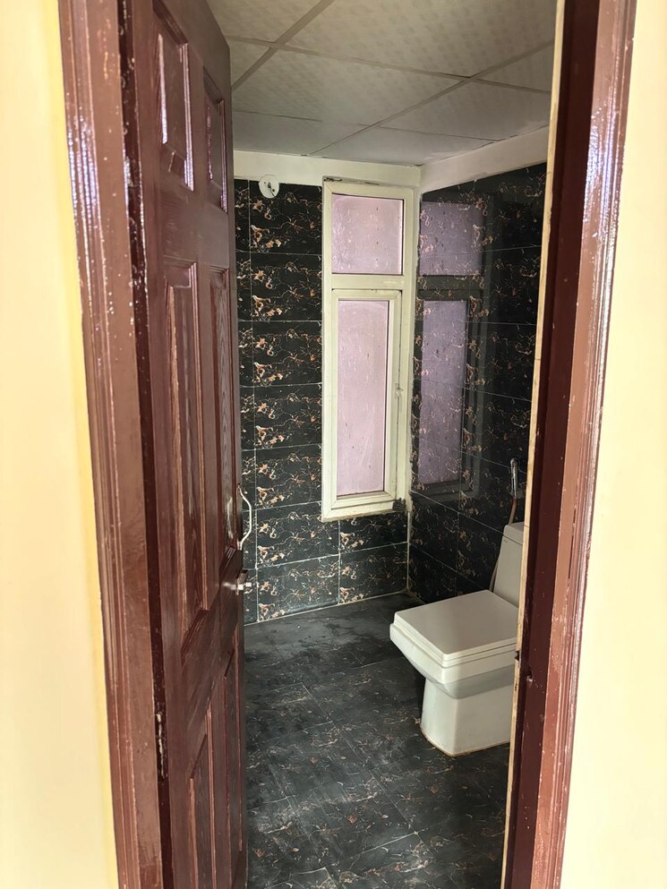 Bathroom, migsun-roof 2 Bedroom 815 Sq.Ft. Apartment In Raj Nagar Extension Ghaziabad 9647558