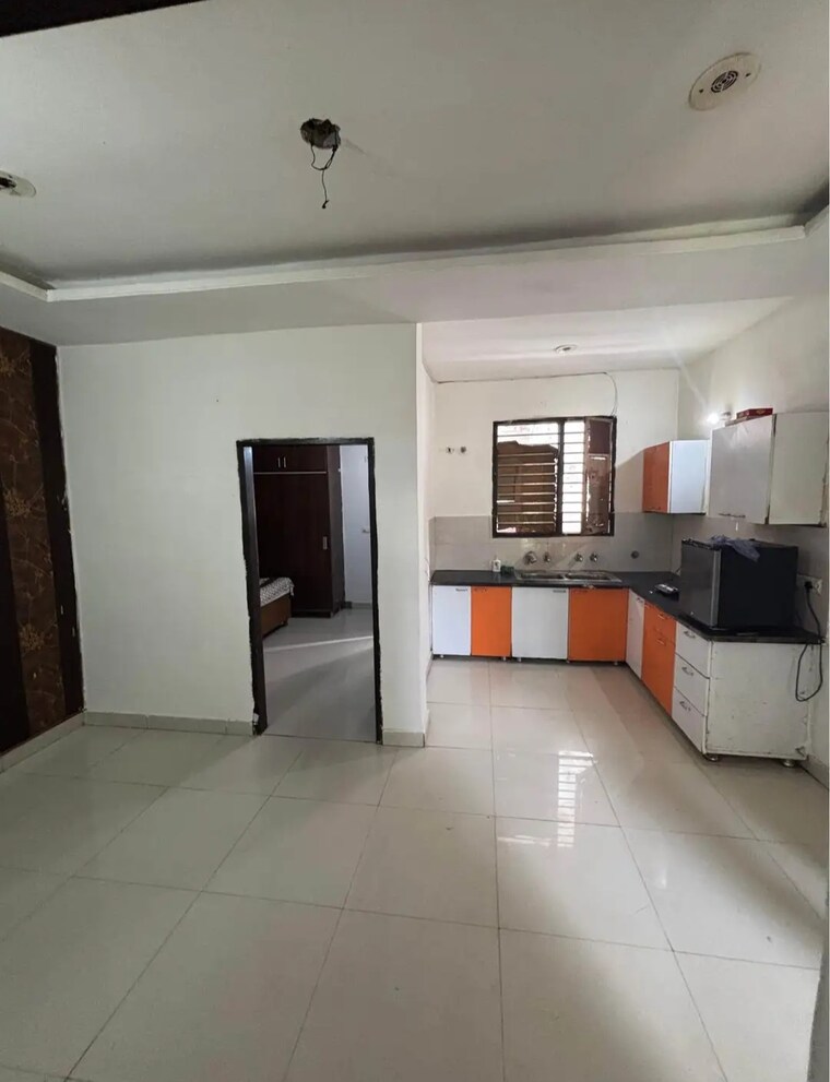 Kitchen, dhakoli 2 Bedroom 94 Sq.Yd. Apartment In Dhakoli Zirakpur 9647597