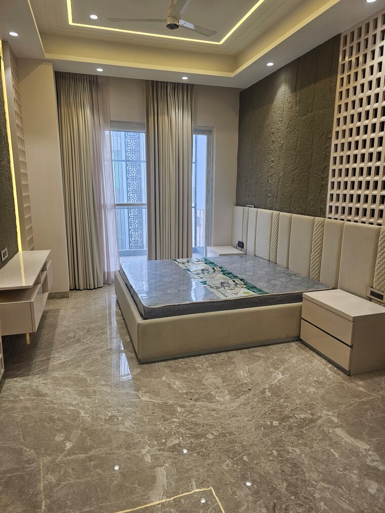 undefined, anand vihar 4 Bedroom 360 Sq.Yd. Builder Floor In Anand Vihar Delhi 9647651