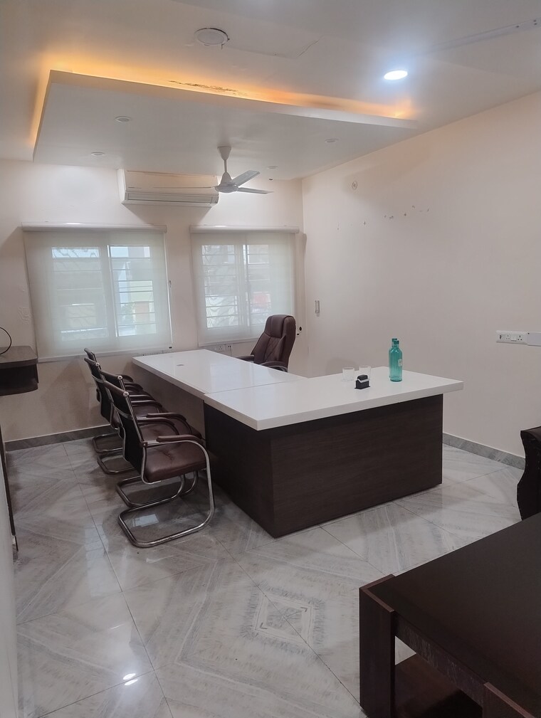 undefined, gomti nagar Commercial Office Space in IT/SEZ 1400 Sq.Ft. In Gomti Nagar Lucknow 9647617