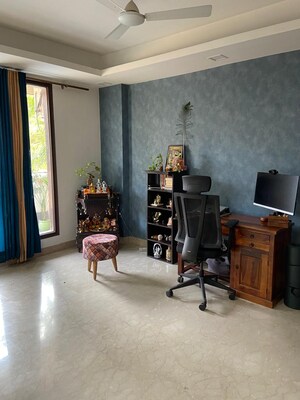 Living Room in 4 BHK Builder Floor at Vipul Square, Sushant Lok I – for Rent