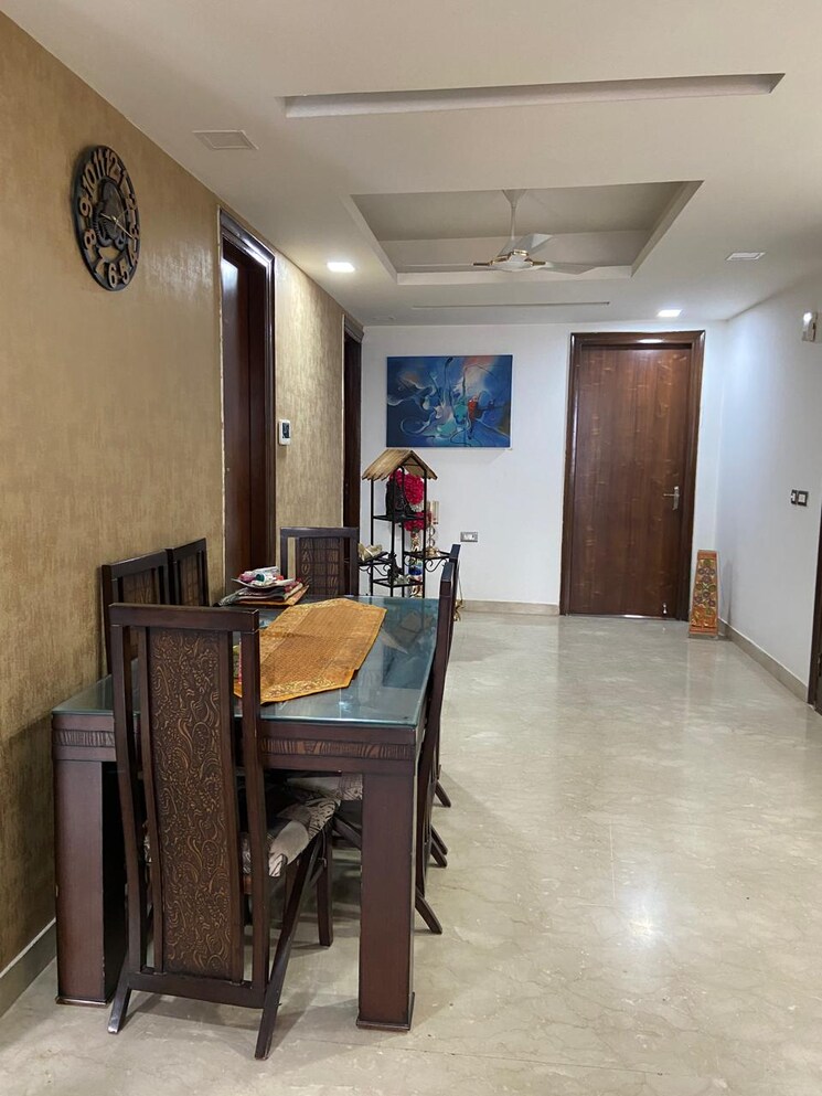 Gym, vipul-square 4 Bedroom 2700 Sq.Ft. Builder Floor In Sushant Lok I Gurgaon 9647628