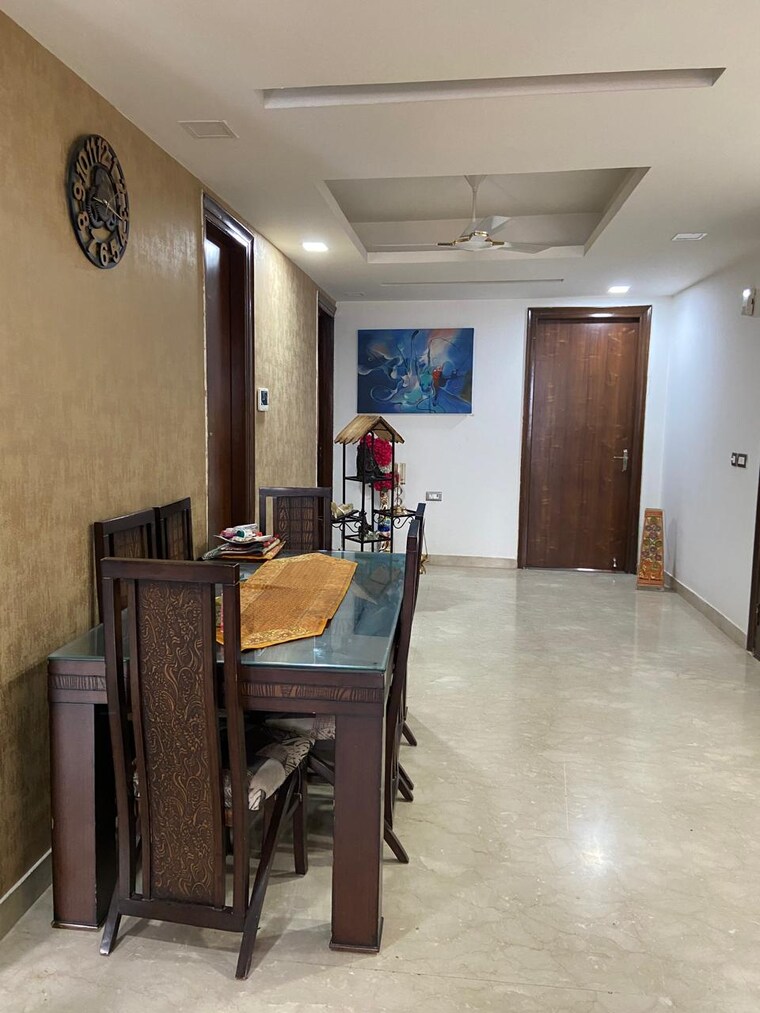 Gym, vipul-square 4 Bedroom 2700 Sq.Ft. Builder Floor In Sushant Lok I Gurgaon 9647628