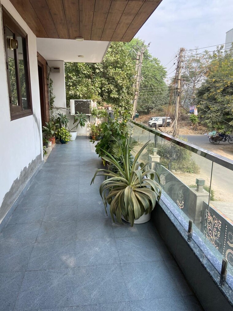 Balcony, vipul-square 4 Bedroom 2700 Sq.Ft. Builder Floor In Sushant Lok I Gurgaon 9647628