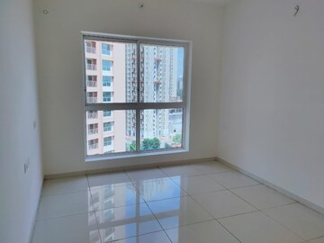 Room in 2 BHK Apartment at Godrej Green Cove, Mahalunge – for Rent